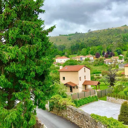 La Curuxa, Casa En Vidiago De *